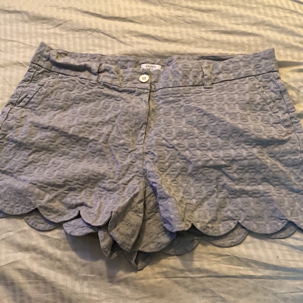 👑crown & ivy shelby shorts